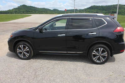 2017 Nissan Rogue, $11999. Photo 9