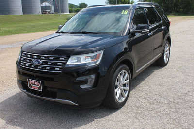 2016 Ford Explorer, $15999. Photo 2
