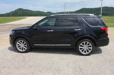 2016 Ford Explorer, $15999. Photo 9