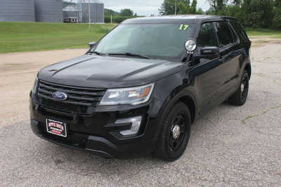 2017 Ford Explorer, $0. Photo 2