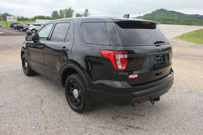 2017 Ford Explorer, $0. Photo 8
