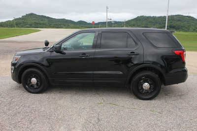 2017 Ford Explorer, $0. Photo 9
