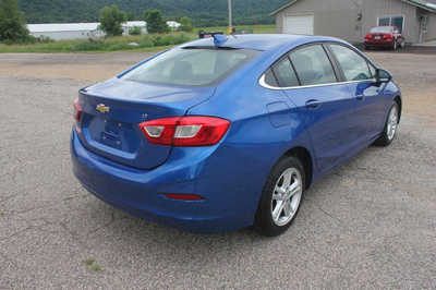 2017 Chevrolet Cruze, $7499. Photo 6