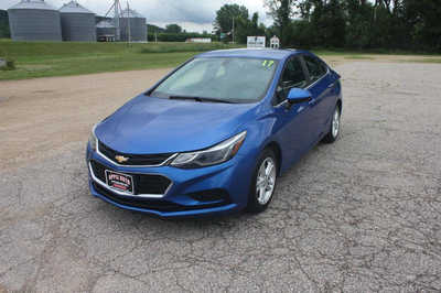 2017 Chevrolet Cruze, $7499. Photo 1