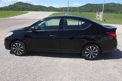 2014 Nissan Versa, $5999. Photo 9