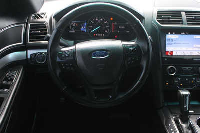 2017 Ford Explorer, $16999. Photo 11