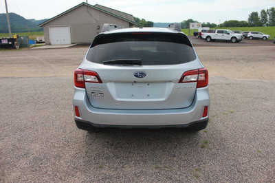 2015 Subaru Outback, $11999. Photo 7