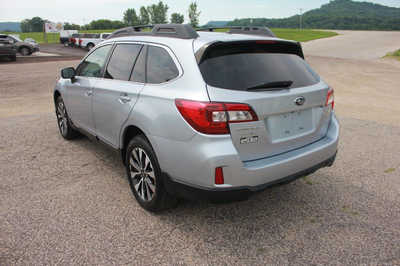 2015 Subaru Outback, $11999. Photo 8