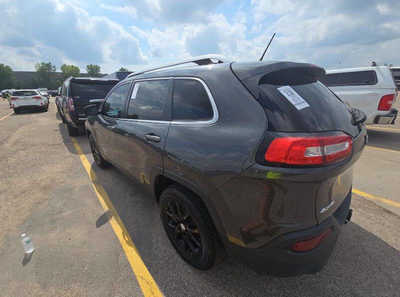 2015 Jeep Cherokee, $8499. Photo 4