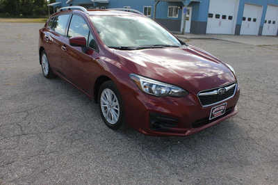 2017 Subaru Impreza, $9999. Photo 4
