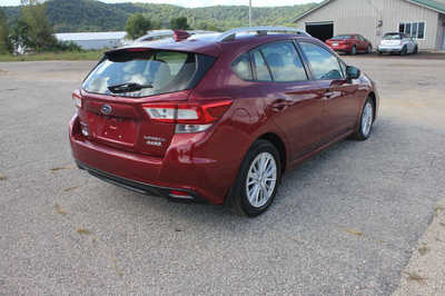 2017 Subaru Impreza, $9999. Photo 6