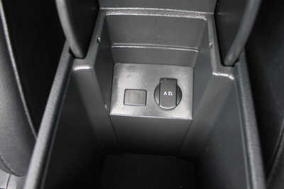 2016 Volkswagen Passat, $12999. Photo 11