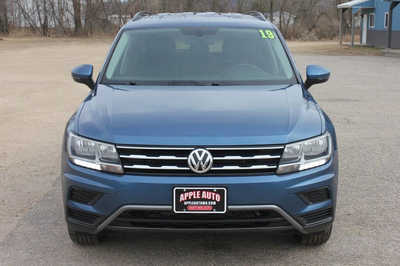 2019 Volkswagen Tiguan, $14499. Photo 3