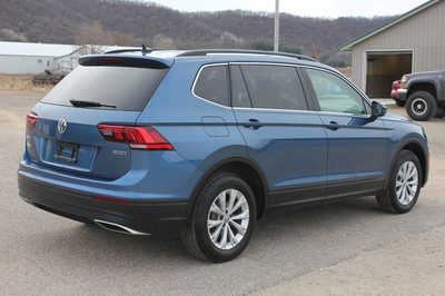 2019 Volkswagen Tiguan, $14499. Photo 6