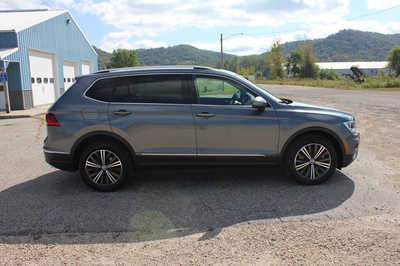 2018 Volkswagen Tiguan, $10999. Photo 5