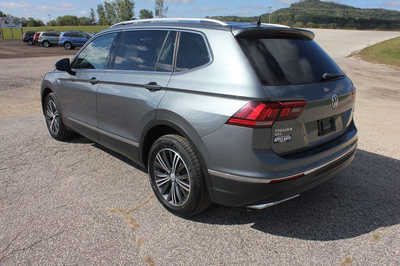 2018 Volkswagen Tiguan, $10999. Photo 8