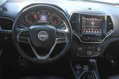 2019 Jeep Cherokee, $19499. Photo 10