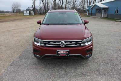2019 Volkswagen Tiguan, $15499. Photo 3