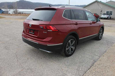 2019 Volkswagen Tiguan, $15499. Photo 6