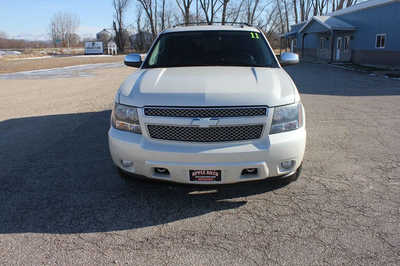 2011 Chevrolet Suburban, $9999. Photo 3