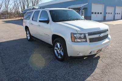 2011 Chevrolet Suburban, $9999. Photo 4