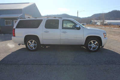 2011 Chevrolet Suburban, $9999. Photo 5