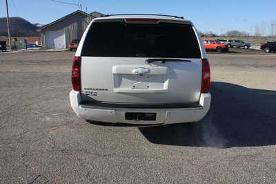 2011 Chevrolet Suburban, $9999. Photo 7