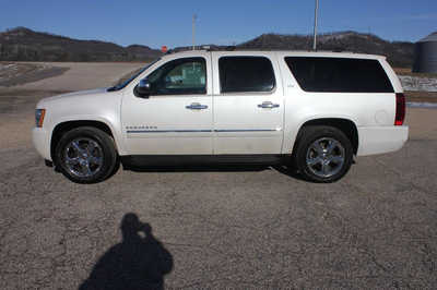 2011 Chevrolet Suburban, $9999. Photo 9