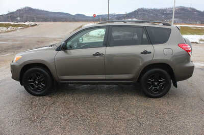 2009 Toyota RAV4, $8999. Photo 9