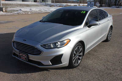 2019 Ford Fusion, $11999. Photo 2