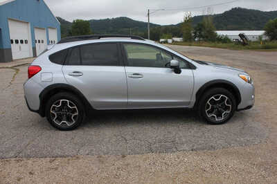 2015 Subaru XV Crosstrek, $12999. Photo 5