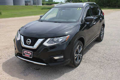 2017 Nissan Rogue, $10999. Photo 2