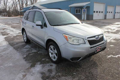2014 Subaru Forester, $8999. Photo 4