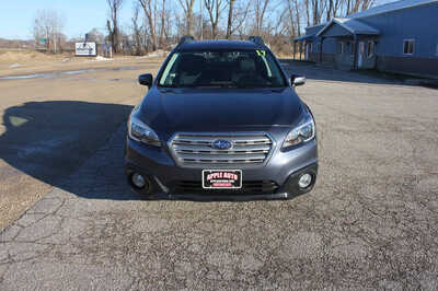 2017 Subaru Outback, $12999. Photo 3