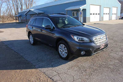 2017 Subaru Outback, $12999. Photo 4