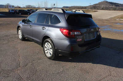 2017 Subaru Outback, $12999. Photo 8