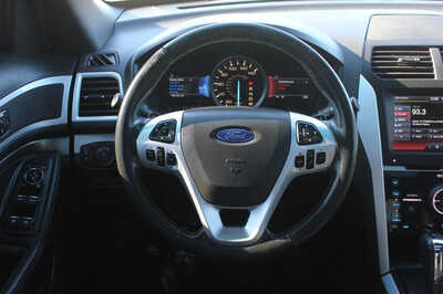 2015 Ford Explorer, $7999. Photo 11