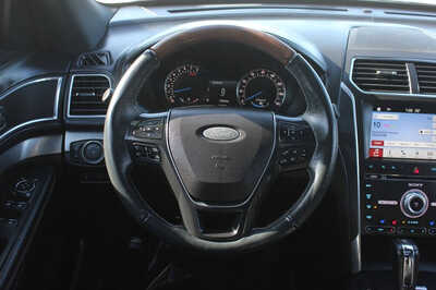 2018 Ford Explorer, $15999. Photo 11