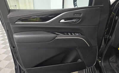 2021 Cadillac Escalade, $44899. Photo 9