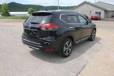 2017 Nissan Rogue, $10499. Photo 6