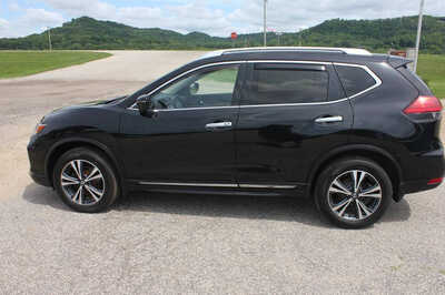 2017 Nissan Rogue, $10499. Photo 9