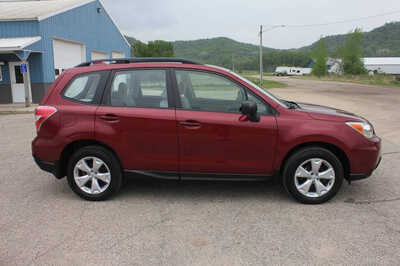 2016 Subaru Forester, $10999. Photo 5