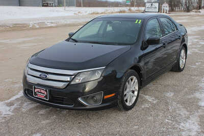 2011 Ford Fusion, $5499. Photo 2