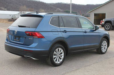 2019 Volkswagen Tiguan, $11999. Photo 6