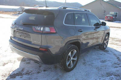 2019 Jeep Cherokee, $16999. Photo 6