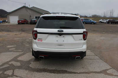 2016 Ford Explorer, $12699. Photo 6