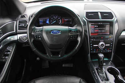 2016 Ford Explorer, $12699. Photo 9