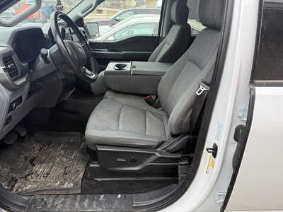 2023 Ford F150 Crew Cab, $37999. Photo 3