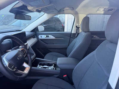 2025 Ford Explorer, $35999. Photo 4