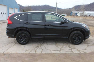 2016 Honda CR-V, $12999. Photo 4